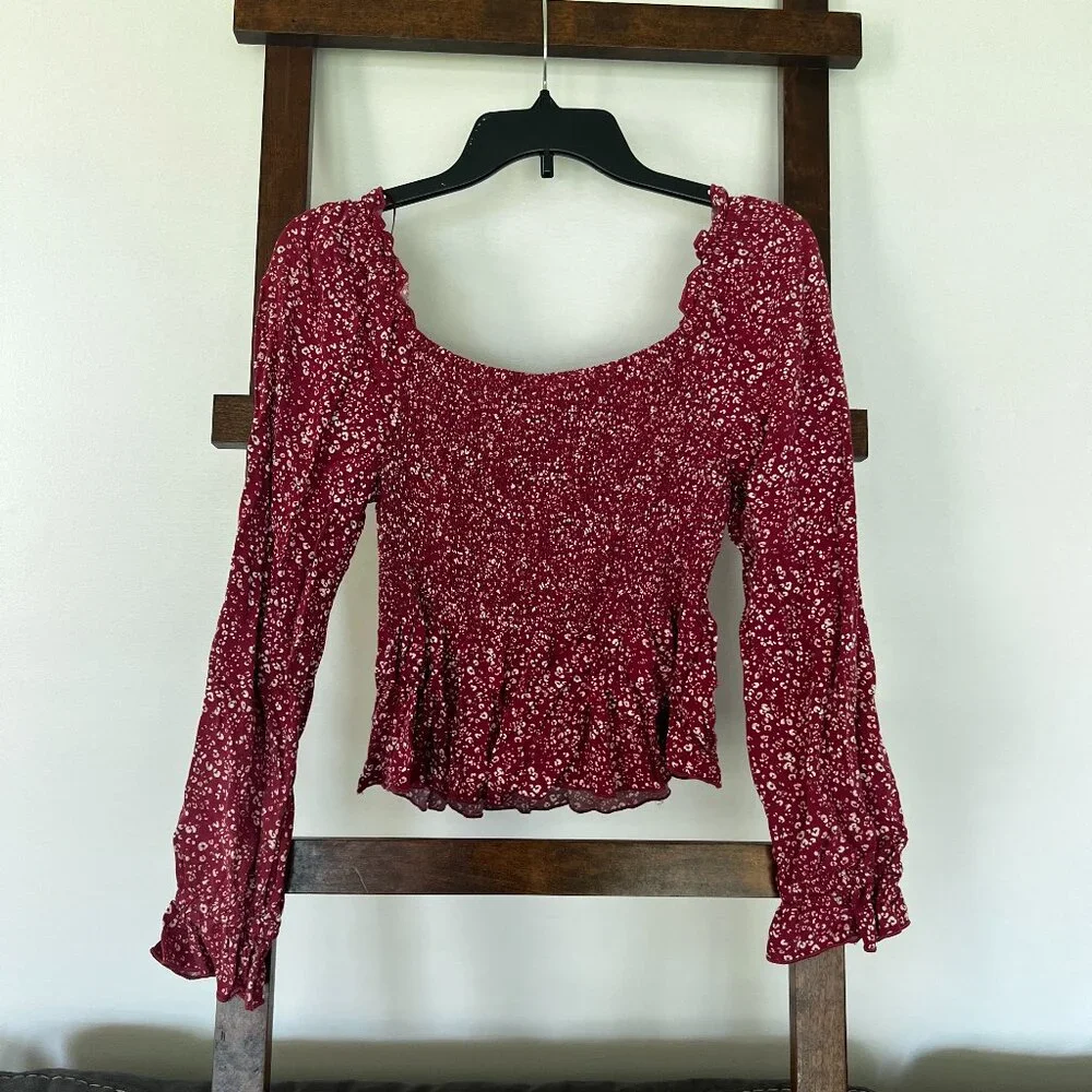 Flowy Ruched Top - Picture 4 of 5